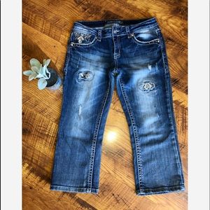 Grace LA Denim Capri 💙